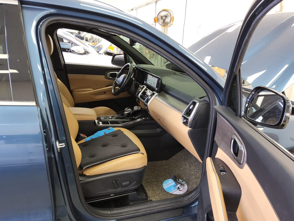 KIA NEW SORENTO (MQ4) 2.2 DIESEL 2WD PRESTIGE 2022 - zdjęcie 14