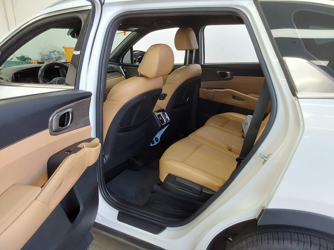 KIA NEW SORENTO (MQ4) 2.2 DIESEL 2WD PRESTIGE 2023 - zdjęcie 12