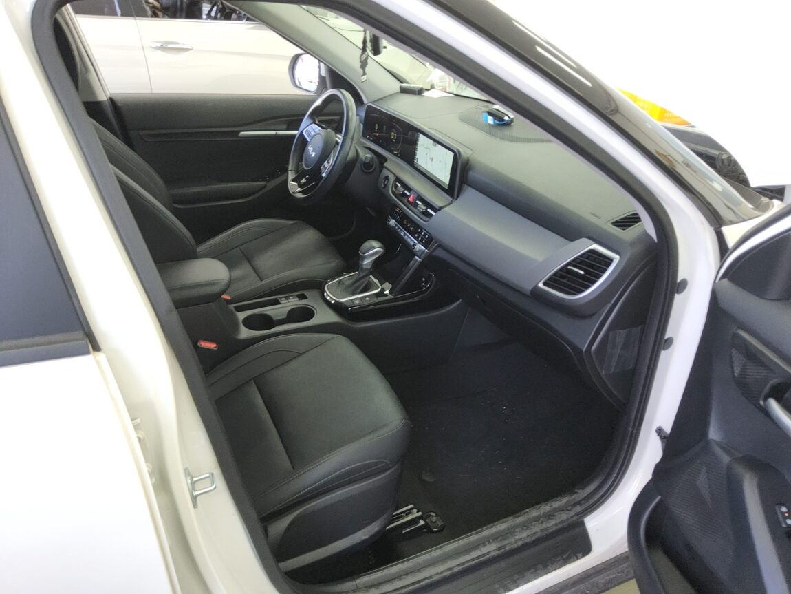 KIA THE NEW SELTOS 1.6 GASOLINE TURBO 2WD TRENDY 2024 - zdjęcie 14