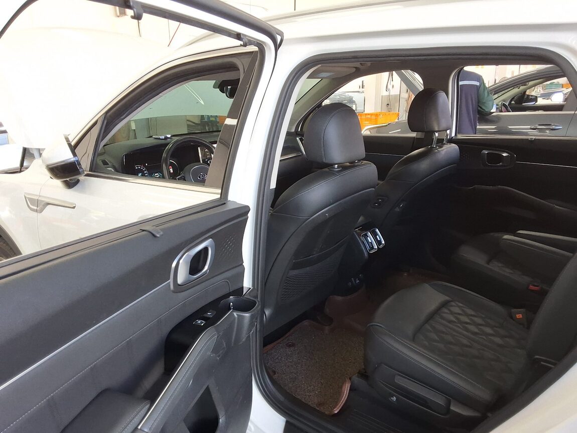 KIA NEW SORENTO (MQ4) 2.2 DIESEL 2WD NOBLESSE 2021 - zdjęcie 12