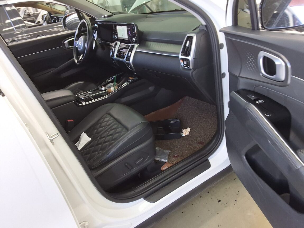 KIA NEW SORENTO (MQ4) 2.2 DIESEL 2WD NOBLESSE 2021 - zdjęcie 14