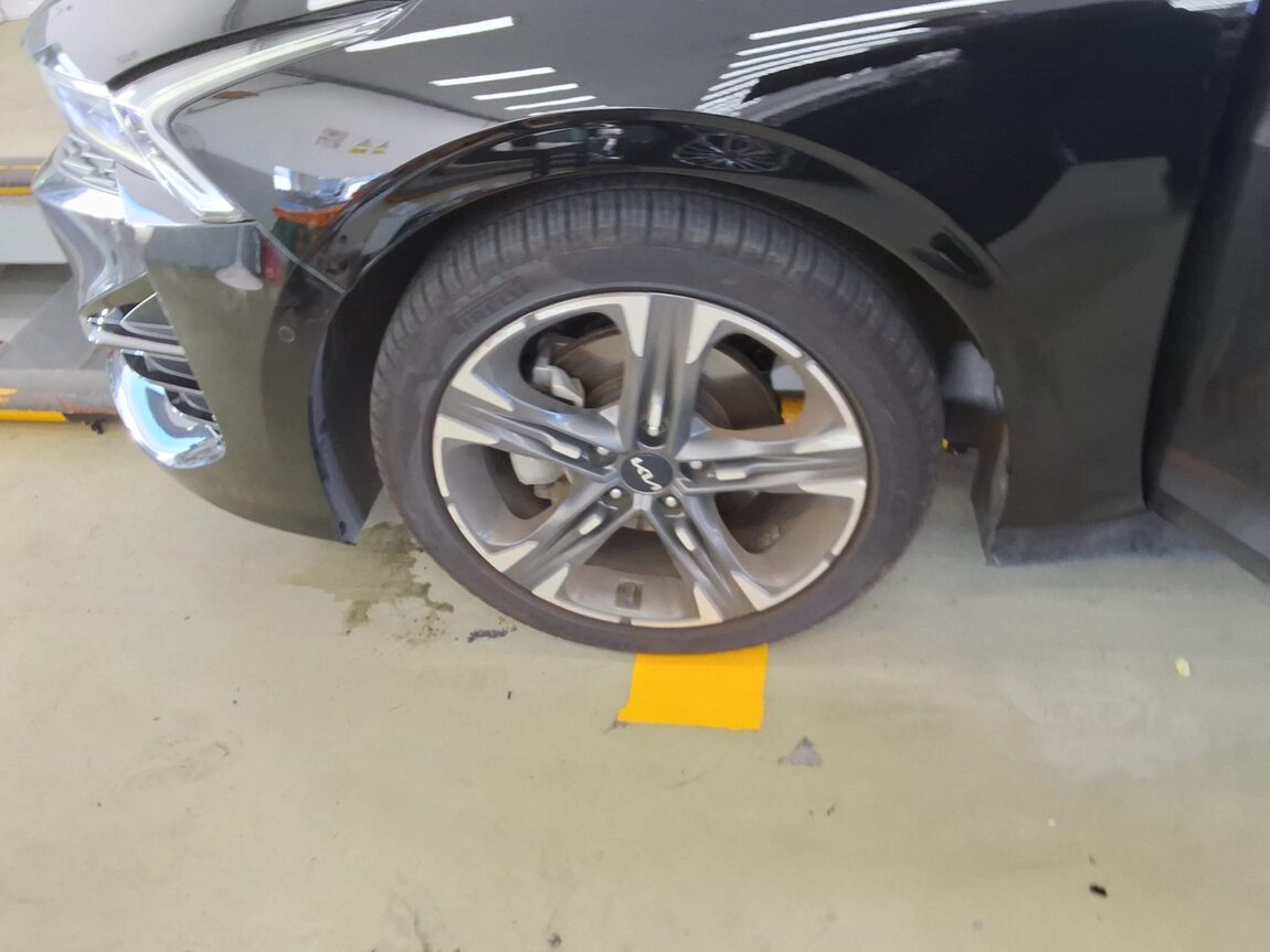 KIA NEW K5 (DL3) 2.0 GASOLINE SIGNATURE 2023 - zdjęcie 22