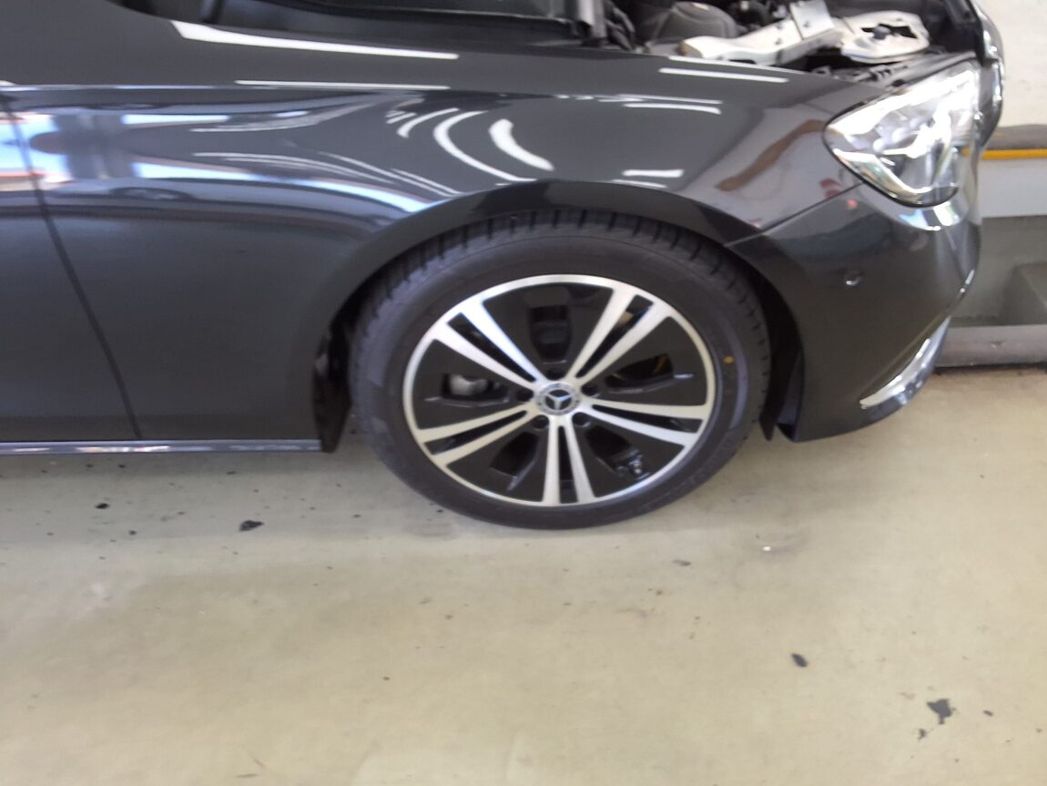 MERCEDES-BENZ E-CLASS (5TH GEN) E250 AVANTGARDE 2021 - zdjęcie 24