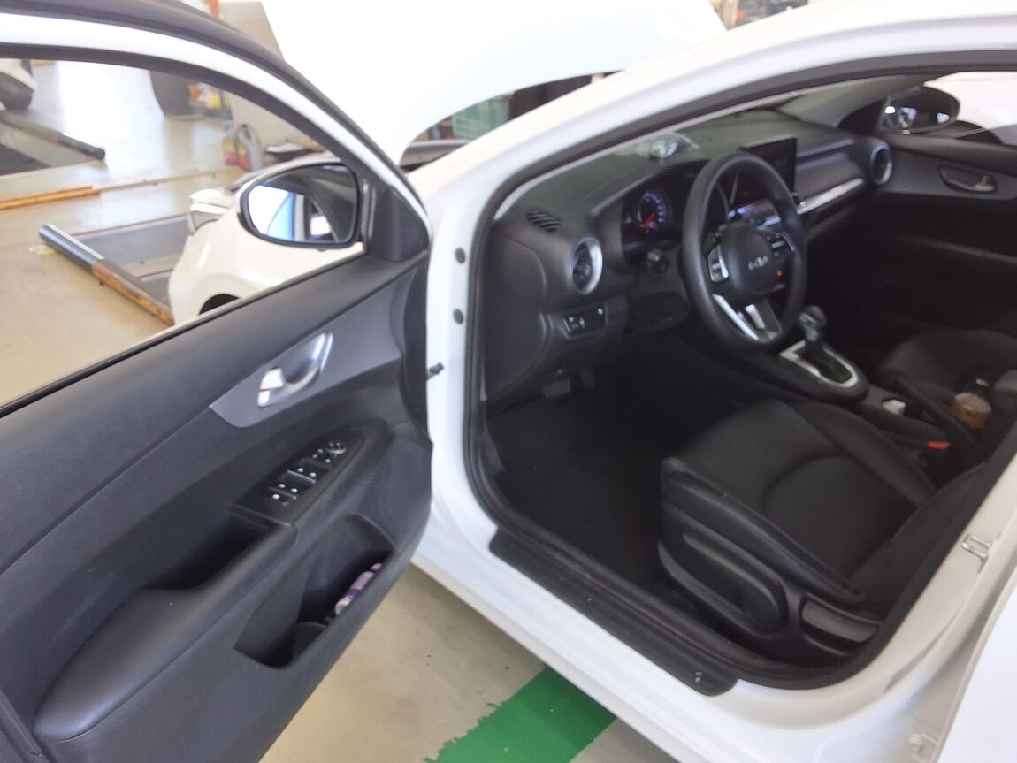 KIA THE NEW K3 1.6 GASOLINE TRENDY 2023 - zdjęcie 10