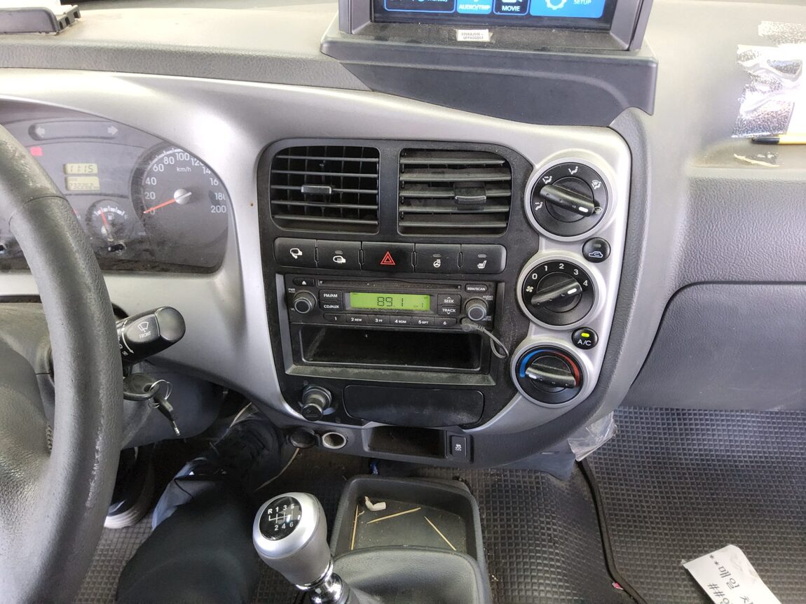 KIA BONGO III CARGO 1.2 TON KING CAB EXTRA LONG WHEELBASE 2016 - zdjęcie 15