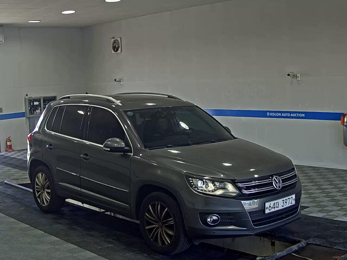 VOLKSWAGEN TIGUAN 2.0 TDI BLUEMOTION PREMIUM 2013 - zdjęcie 3
