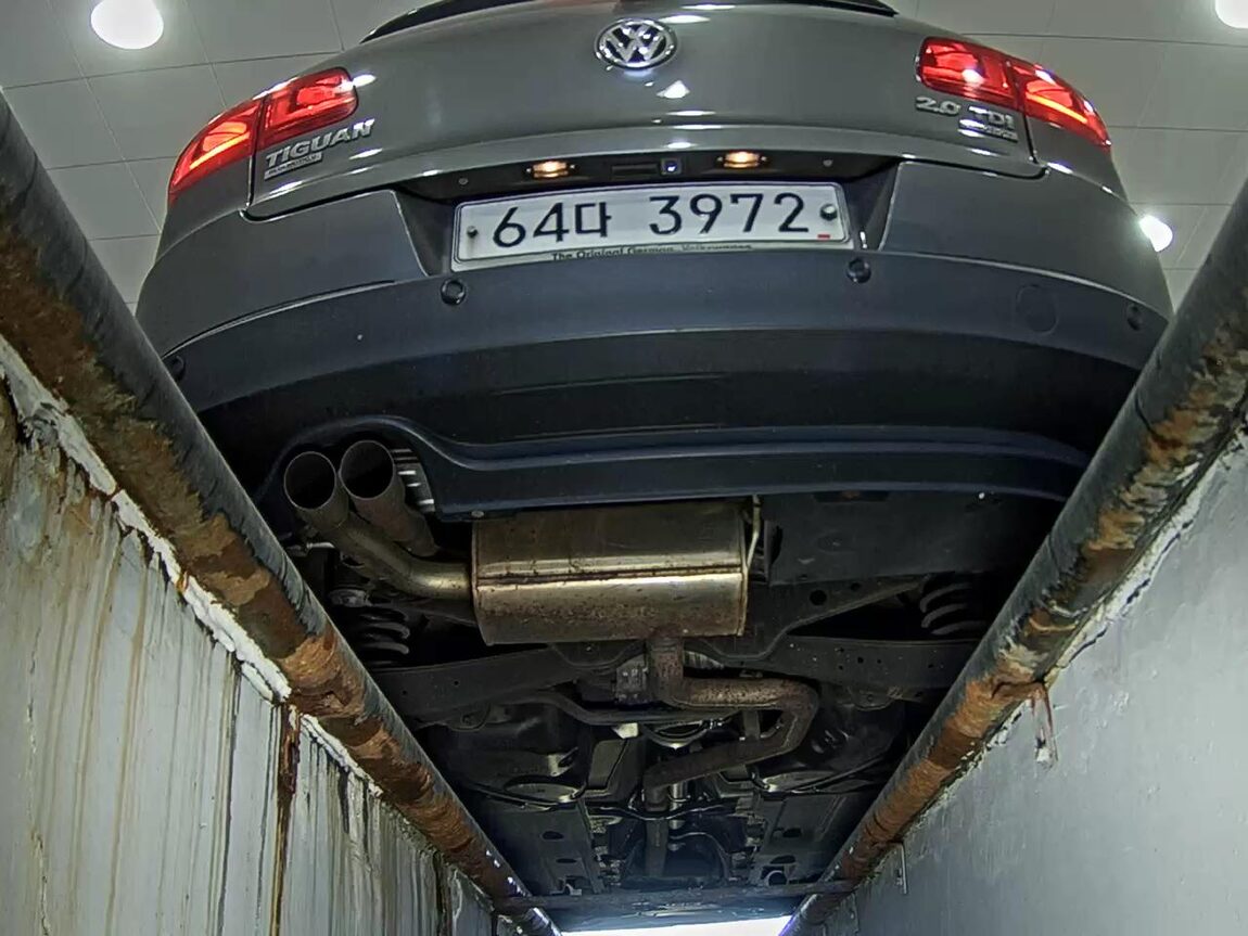 VOLKSWAGEN TIGUAN 2.0 TDI BLUEMOTION PREMIUM 2013 - zdjęcie 8