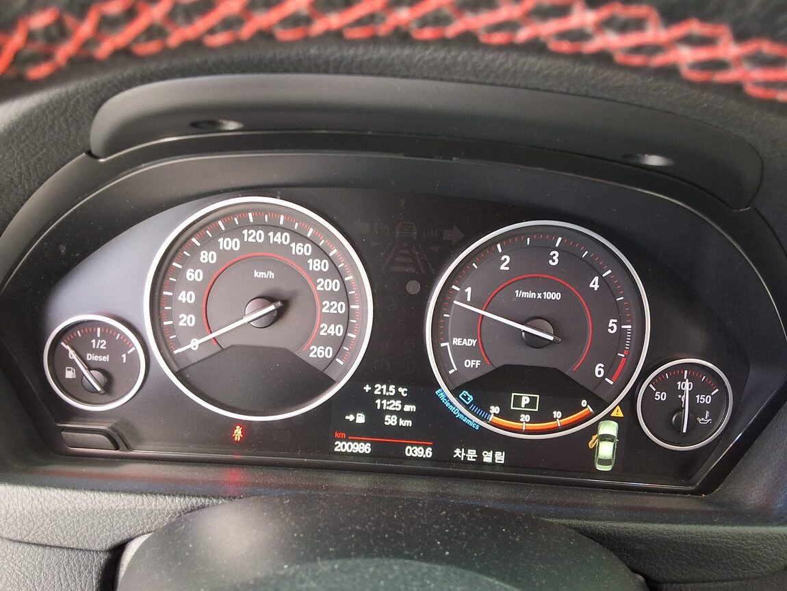 BMW 3 SERIES (6TH GEN) 320d SPORTS 2014 - zdjęcie 10