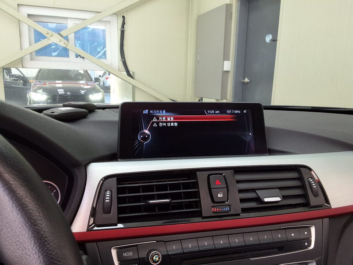 BMW 3 SERIES (6TH GEN) 320d SPORTS 2014 - zdjęcie 26