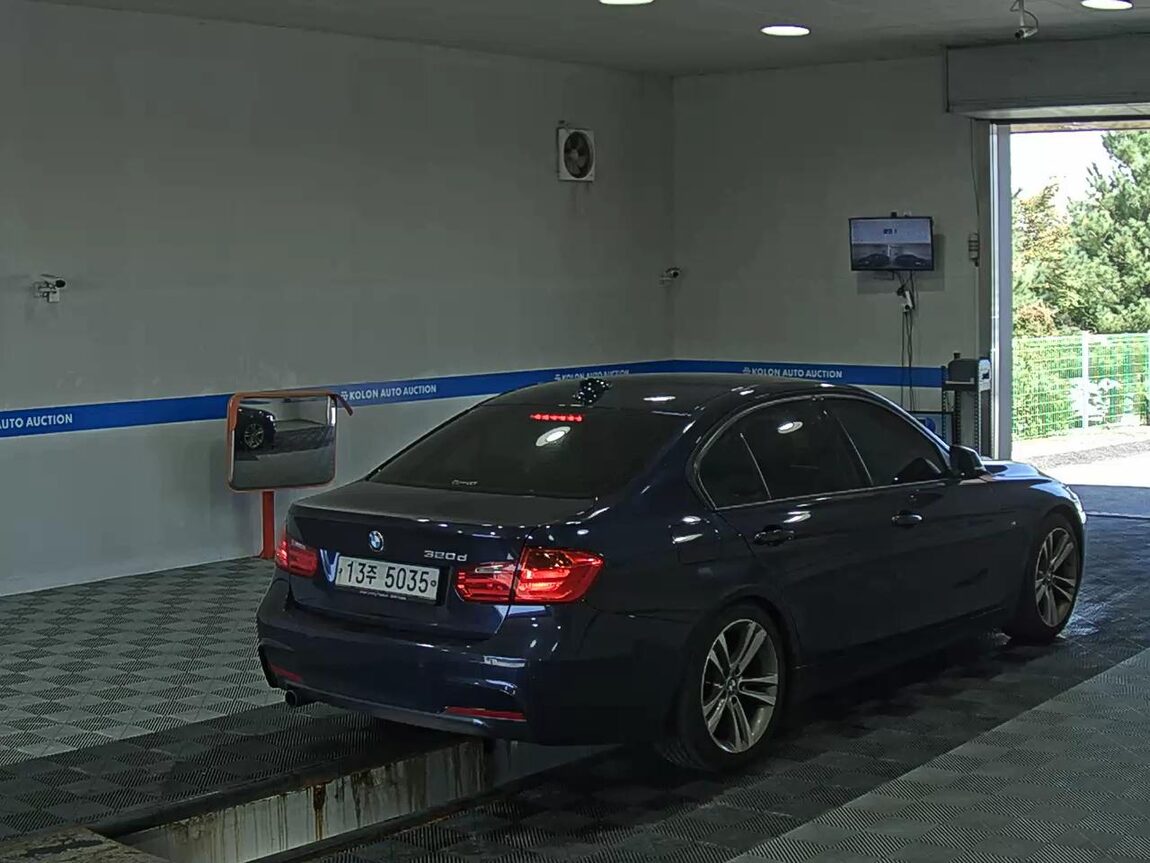 BMW 3 SERIES (6TH GEN) 320d SPORTS 2014 - zdjęcie 5