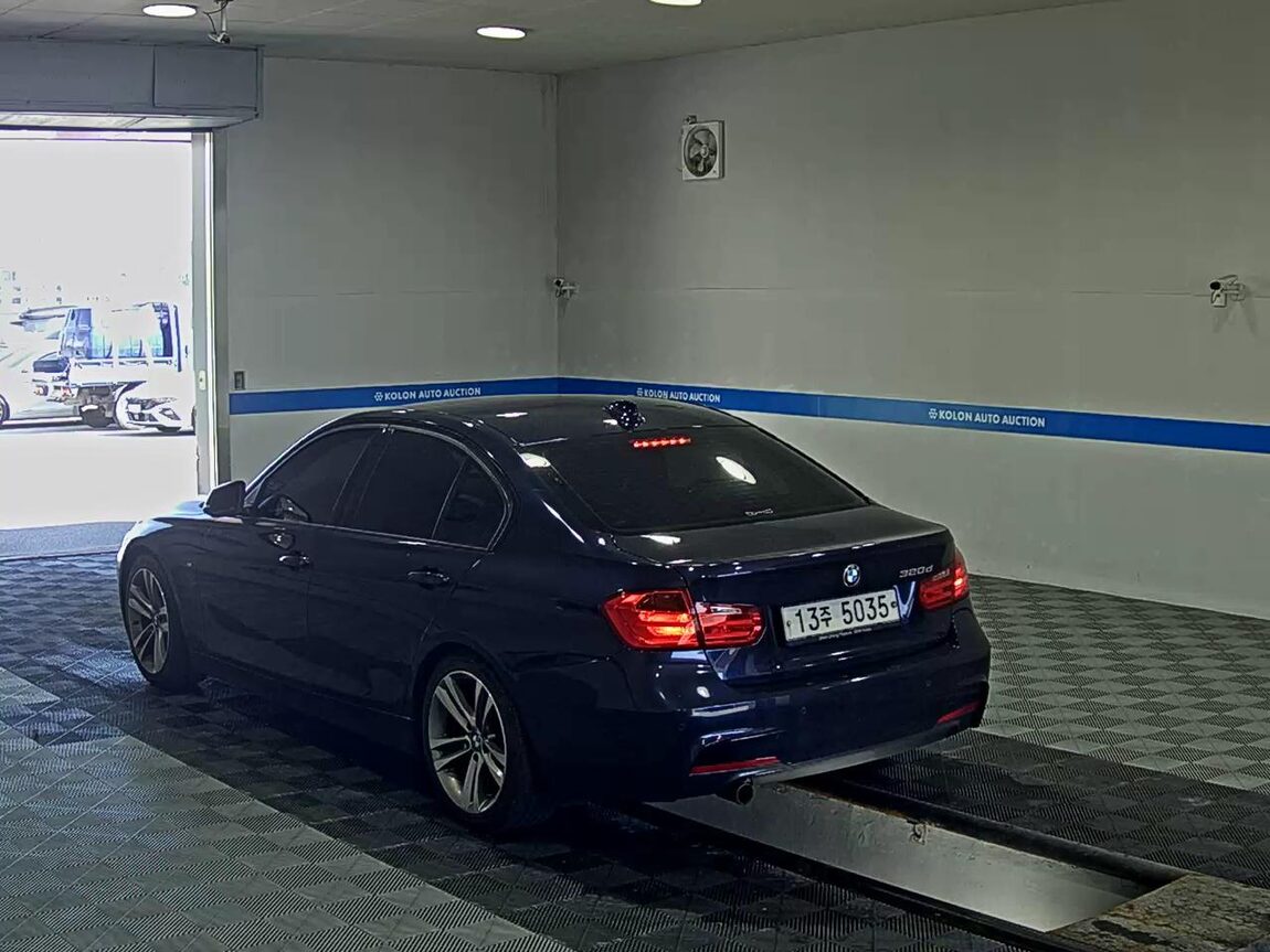 BMW 3 SERIES (6TH GEN) 320d SPORTS 2014 - zdjęcie 6