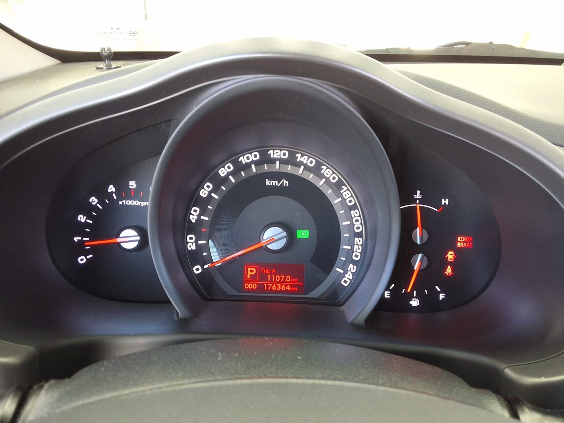 KIA SPORTAGE R DIESEL R2.0 2WD TLX LUXURY MODEL 2011 - zdjęcie 9