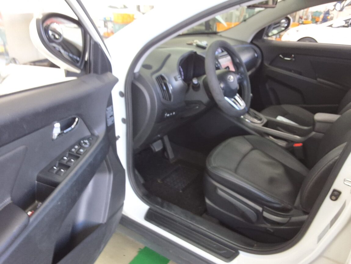 KIA SPORTAGE R DIESEL R2.0 2WD TLX LUXURY MODEL 2011 - zdjęcie 10