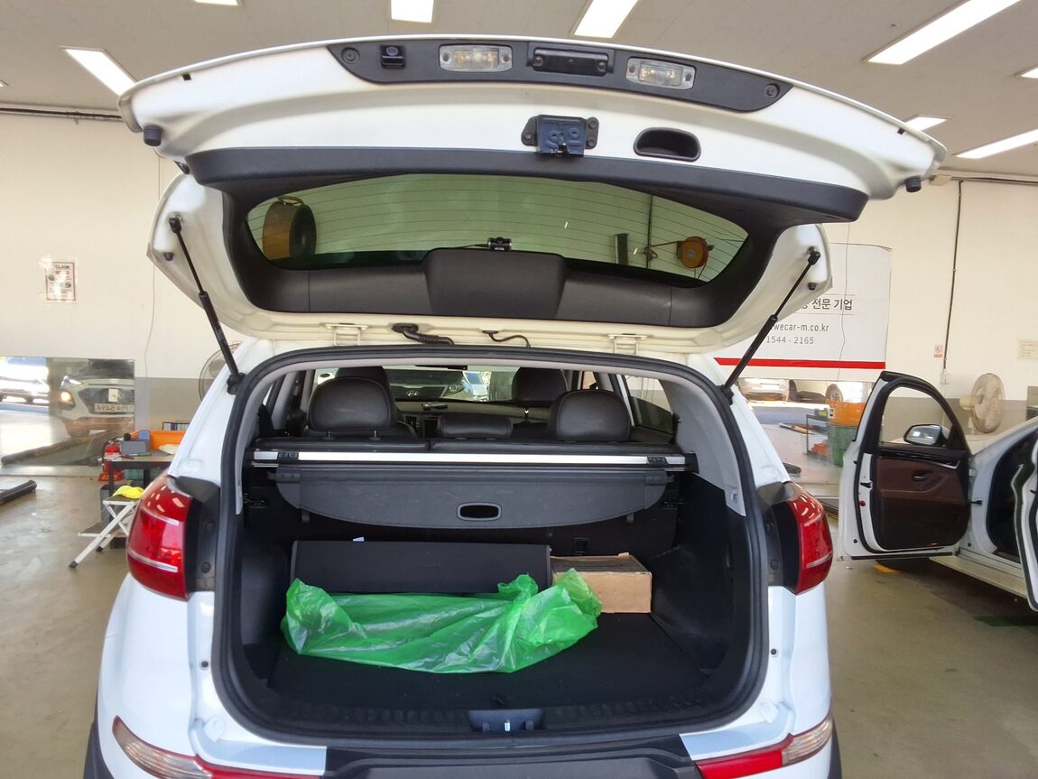 KIA SPORTAGE R DIESEL R2.0 2WD TLX LUXURY MODEL 2011 - zdjęcie 15