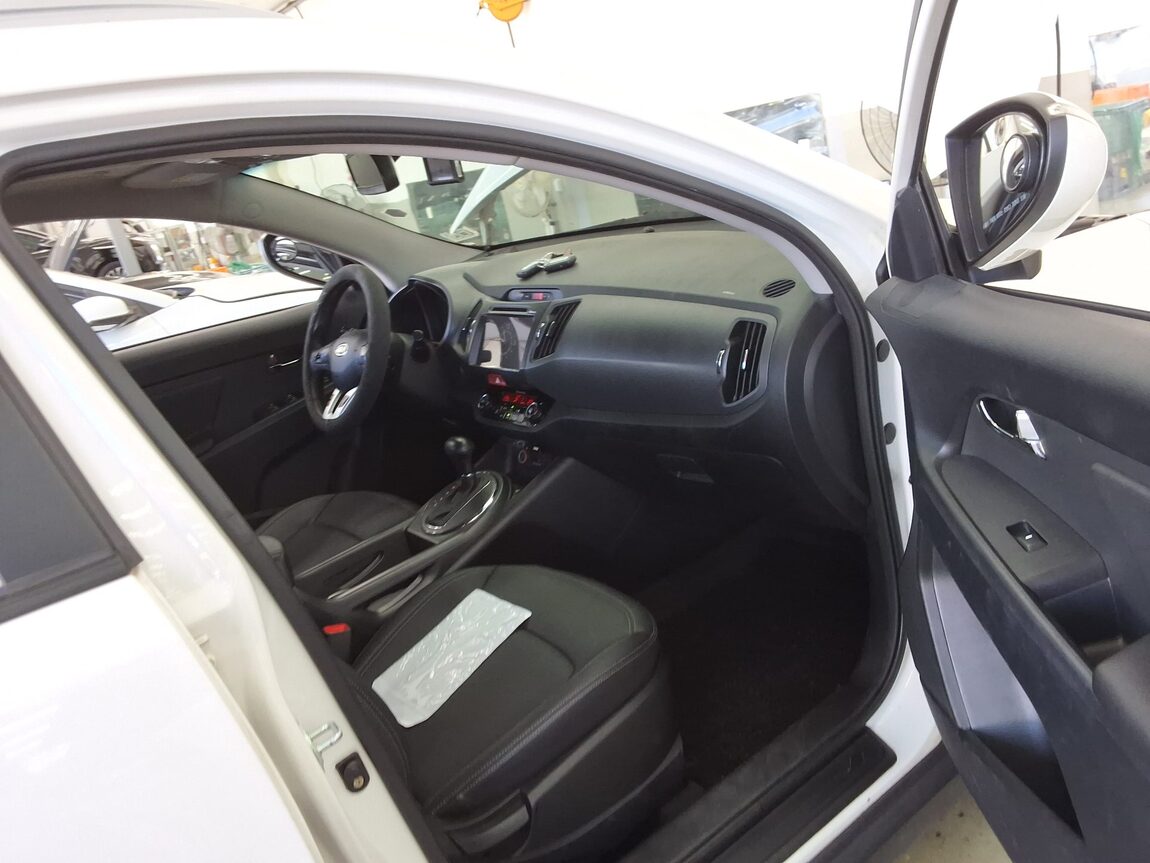 KIA SPORTAGE R DIESEL R2.0 2WD TLX LUXURY MODEL 2011 - zdjęcie 14