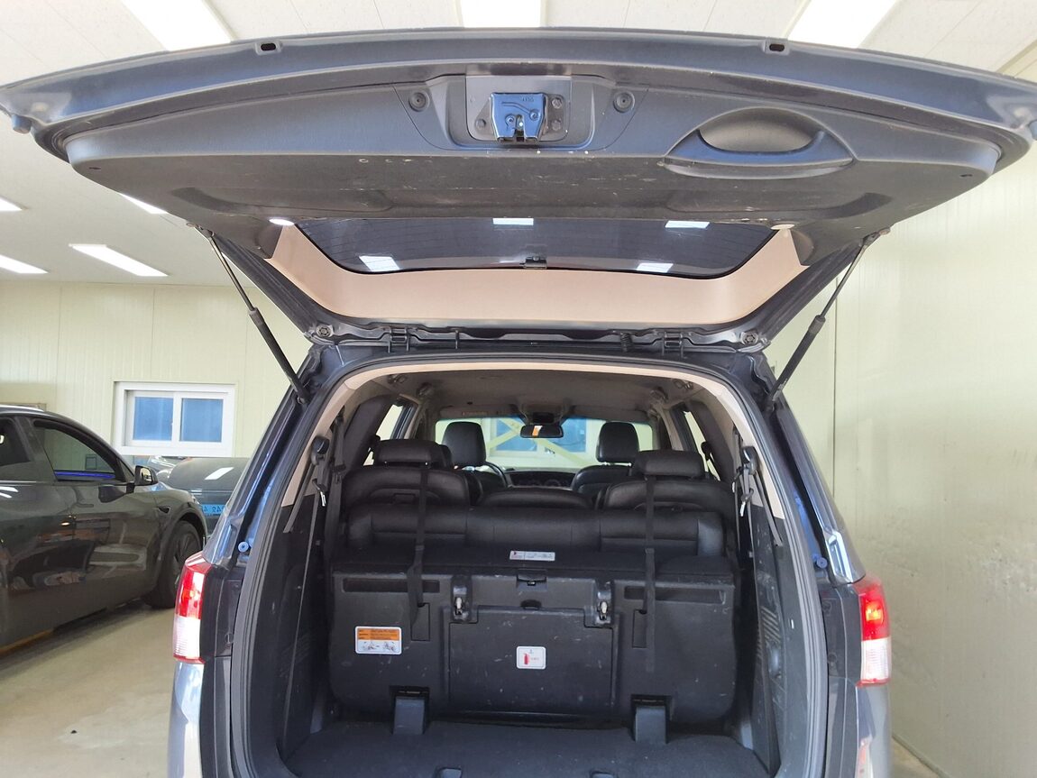 KG MOBILITY (SSANGYONG) KORANDO TOURISMO 2.2 4WD 11-SEATER TX PLUS 2017 - zdjęcie 16