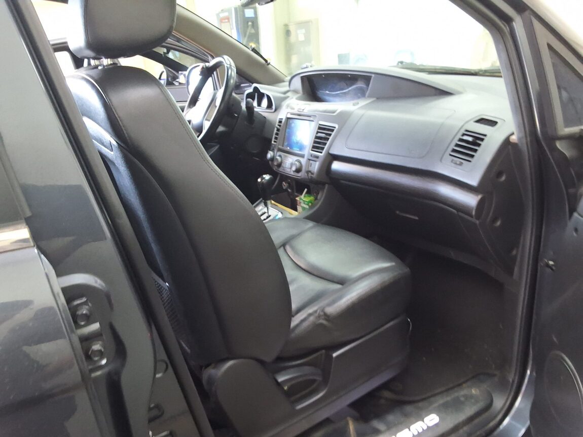 KG MOBILITY (SSANGYONG) KORANDO TOURISMO 2.2 4WD 11-SEATER TX PLUS 2017 - zdjęcie 15