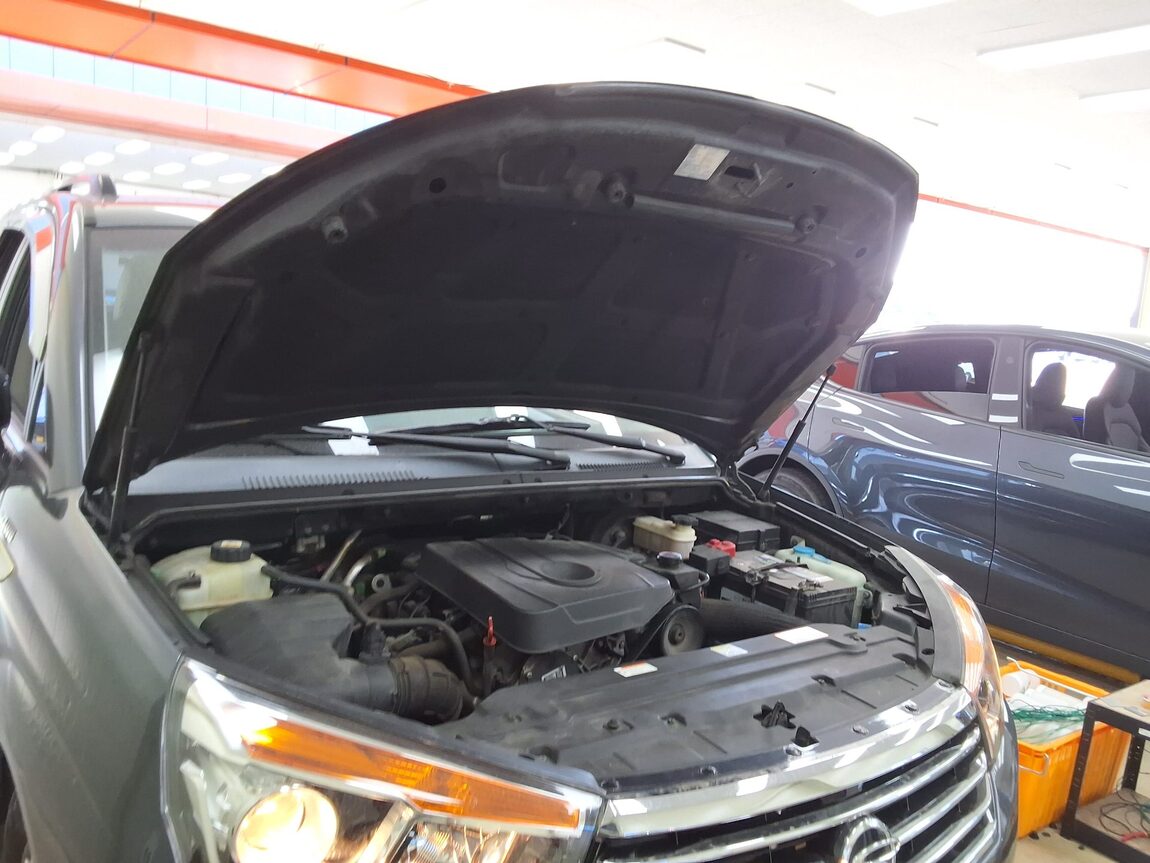 KG MOBILITY (SSANGYONG) KORANDO TOURISMO 2.2 4WD 11-SEATER TX PLUS 2017 - zdjęcie 18