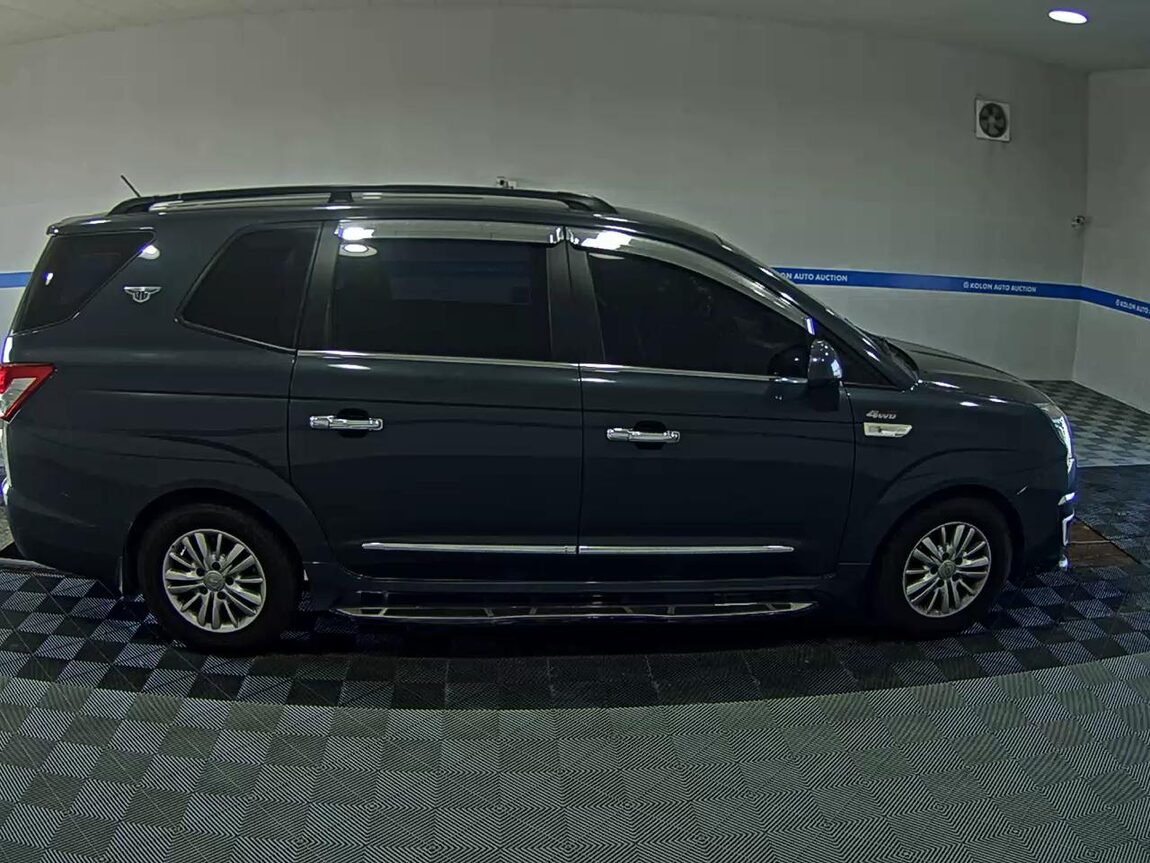 KG MOBILITY (SSANGYONG) KORANDO TOURISMO 2.2 4WD 11-SEATER TX PLUS 2017 - zdjęcie 4