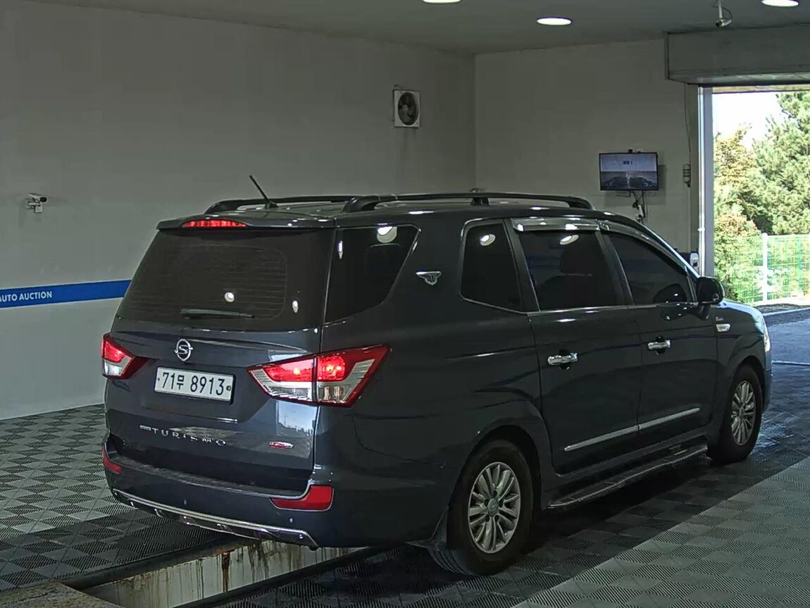 KG MOBILITY (SSANGYONG) KORANDO TOURISMO 2.2 4WD 11-SEATER TX PLUS 2017 - zdjęcie 5