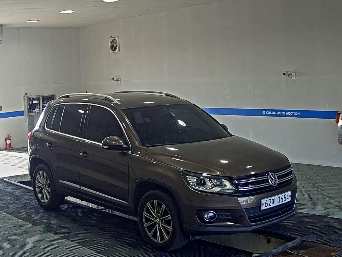 VOLKSWAGEN TIGUAN 2.0 TDI BLUEMOTION COMFORT 2014 - zdjęcie 3