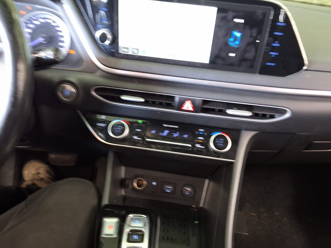 HYUNDAI SONATA (DN8) HYBRID 2.0 HEV MODERN 2022 - zdjęcie 23