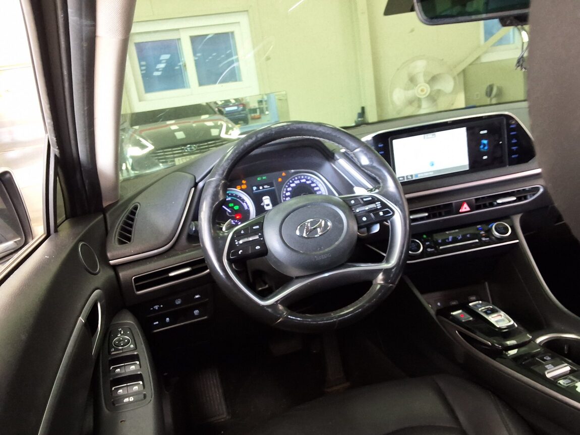 HYUNDAI SONATA (DN8) HYBRID 2.0 HEV MODERN 2022 - zdjęcie 12