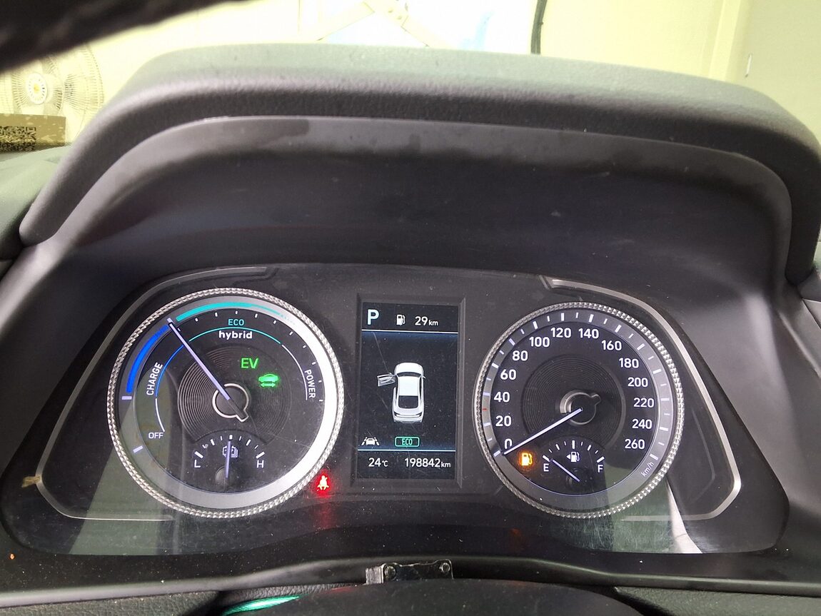 HYUNDAI SONATA (DN8) HYBRID 2.0 HEV MODERN 2022 - zdjęcie 10