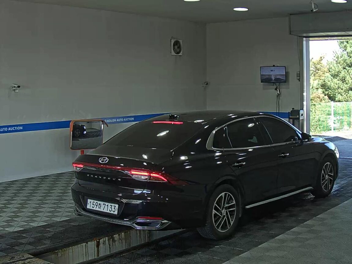 HYUNDAI THE NEW GRANDEUR IG GASOLINE 2.5 PREMIUM CHOICE 2020 - zdjęcie 5