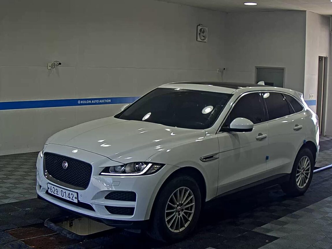 JAGUAR F-PACE 2.0 20d AWD PRESTIGE 2017 - zdjęcie 2