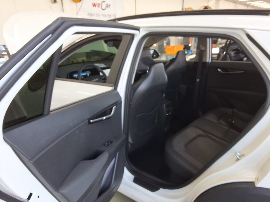 KIA THE ALL NEW NIRO 1.6 HEV PRESTIGE 2022 - zdjęcie 12