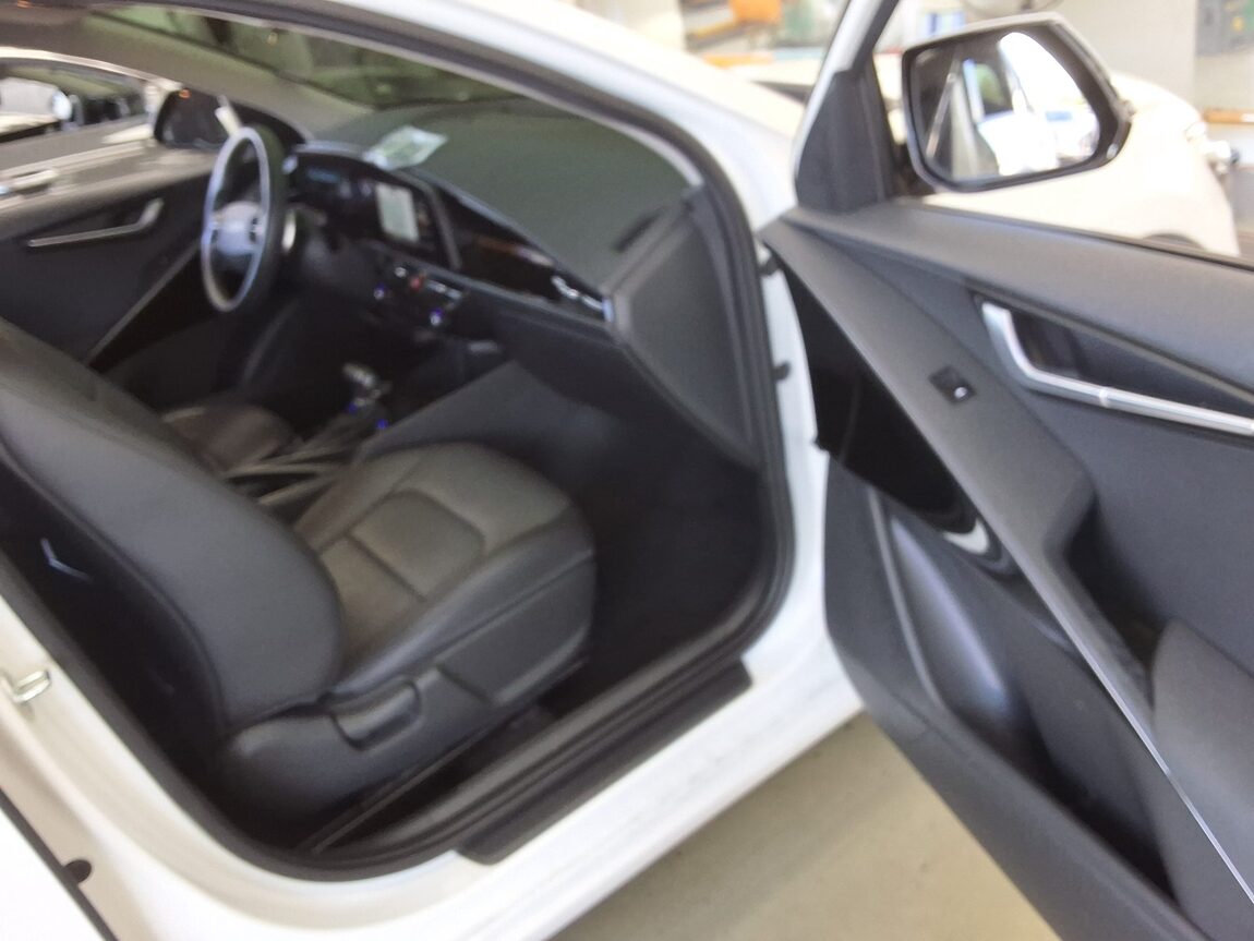 KIA THE ALL NEW NIRO 1.6 HEV PRESTIGE 2022 - zdjęcie 14