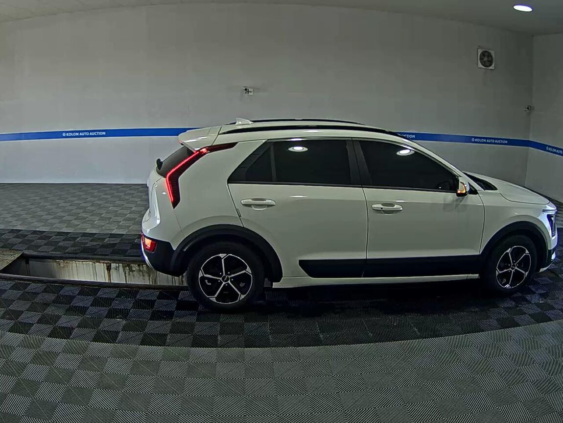 KIA THE ALL NEW NIRO 1.6 HEV PRESTIGE 2022 - zdjęcie 4