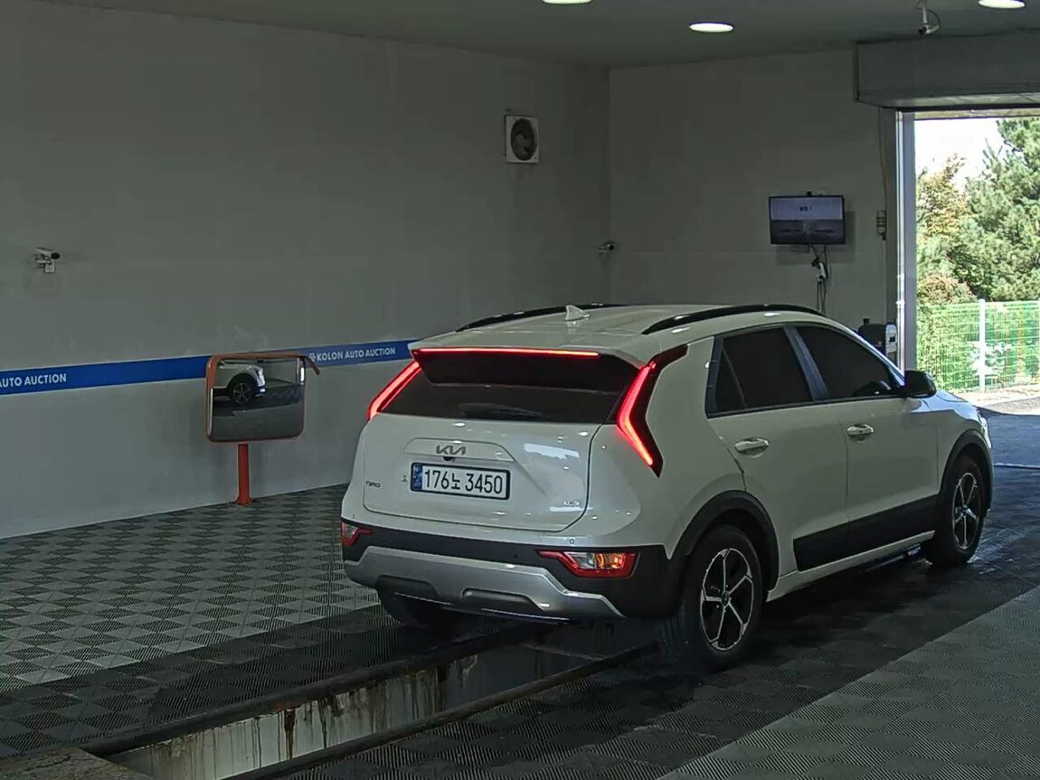 KIA THE ALL NEW NIRO 1.6 HEV PRESTIGE 2022 - zdjęcie 5