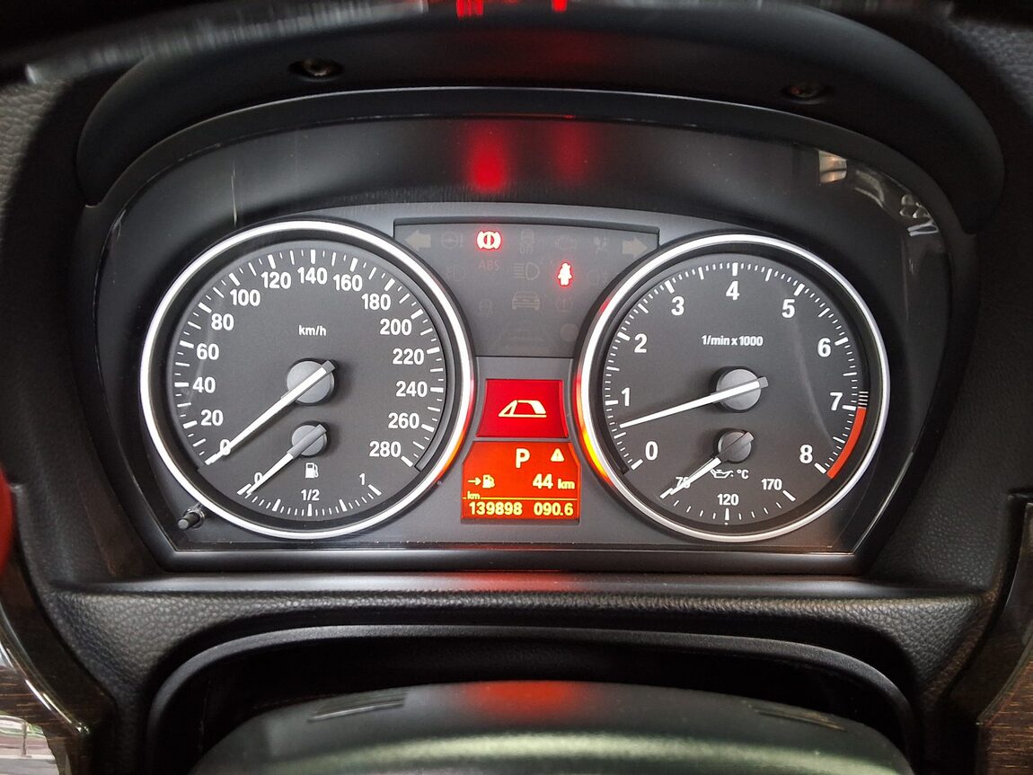 BMW 3 SERIES (5TH GEN) CONVERTIBLE 328i 2012 - zdjęcie 9