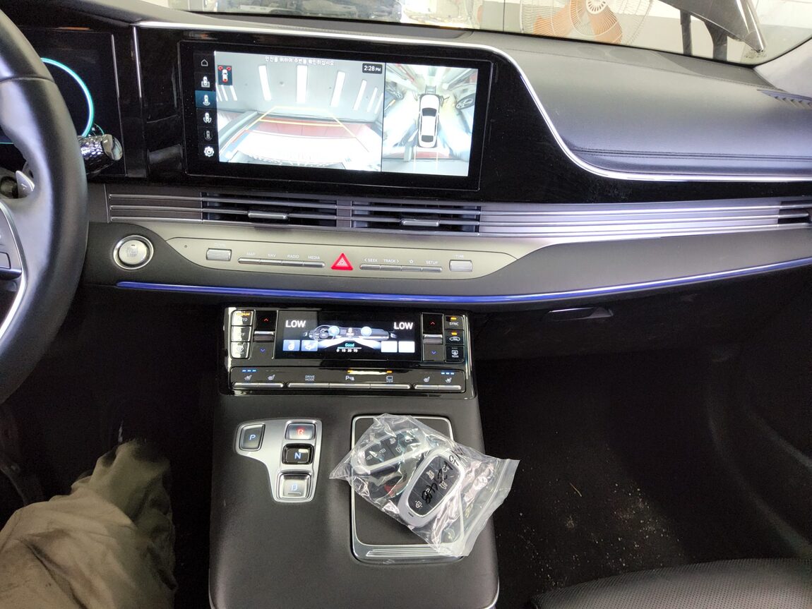 HYUNDAI THE NEW GRANDEUR IG GASOLINE 2.5 LE BLANC 2023 - zdjęcie 18