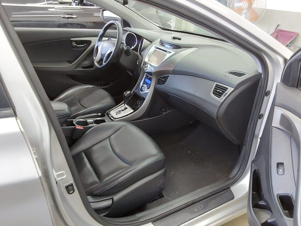 HYUNDAI AVANTE MD M16 GDi PREMIER 2012 - zdjęcie 14