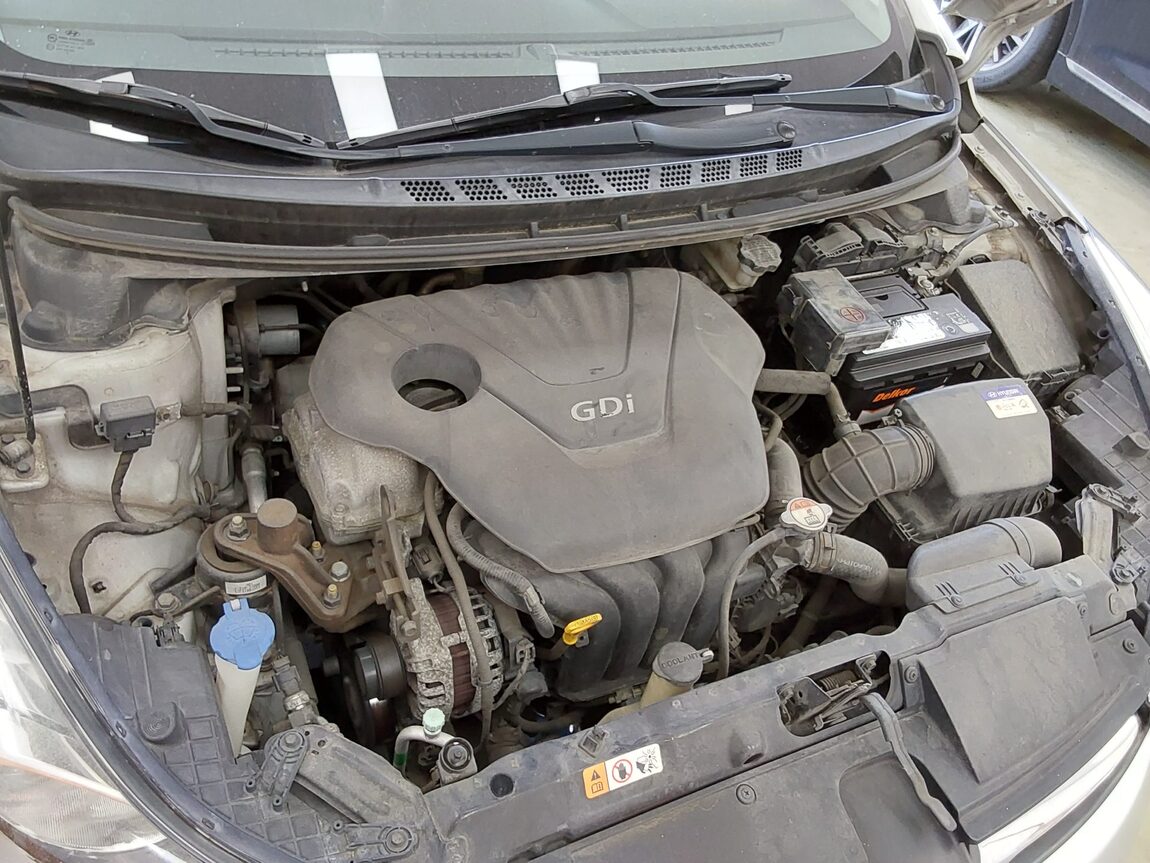 HYUNDAI AVANTE MD M16 GDi PREMIER 2012 - zdjęcie 18