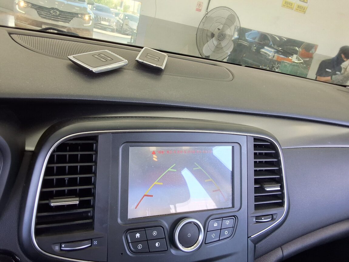 RENAULT (SAMSUNG) SM6 1.6 TCe SE 2019 - zdjęcie 17