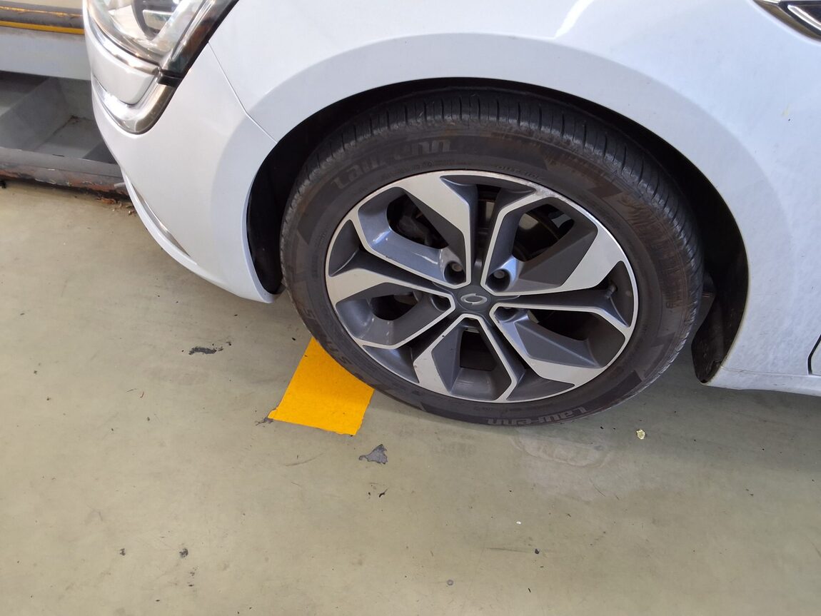 RENAULT (SAMSUNG) SM6 1.6 TCe SE 2019 - zdjęcie 20