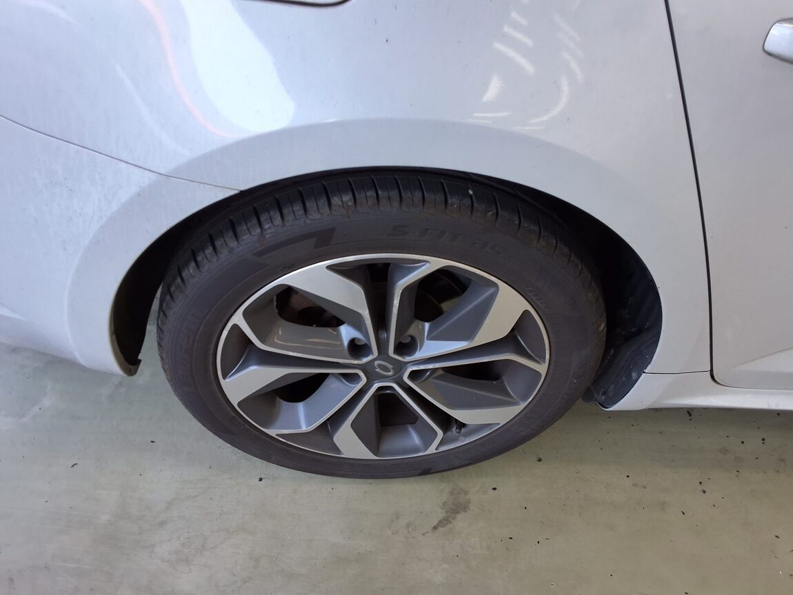 RENAULT (SAMSUNG) SM6 1.6 TCe SE 2019 - zdjęcie 23
