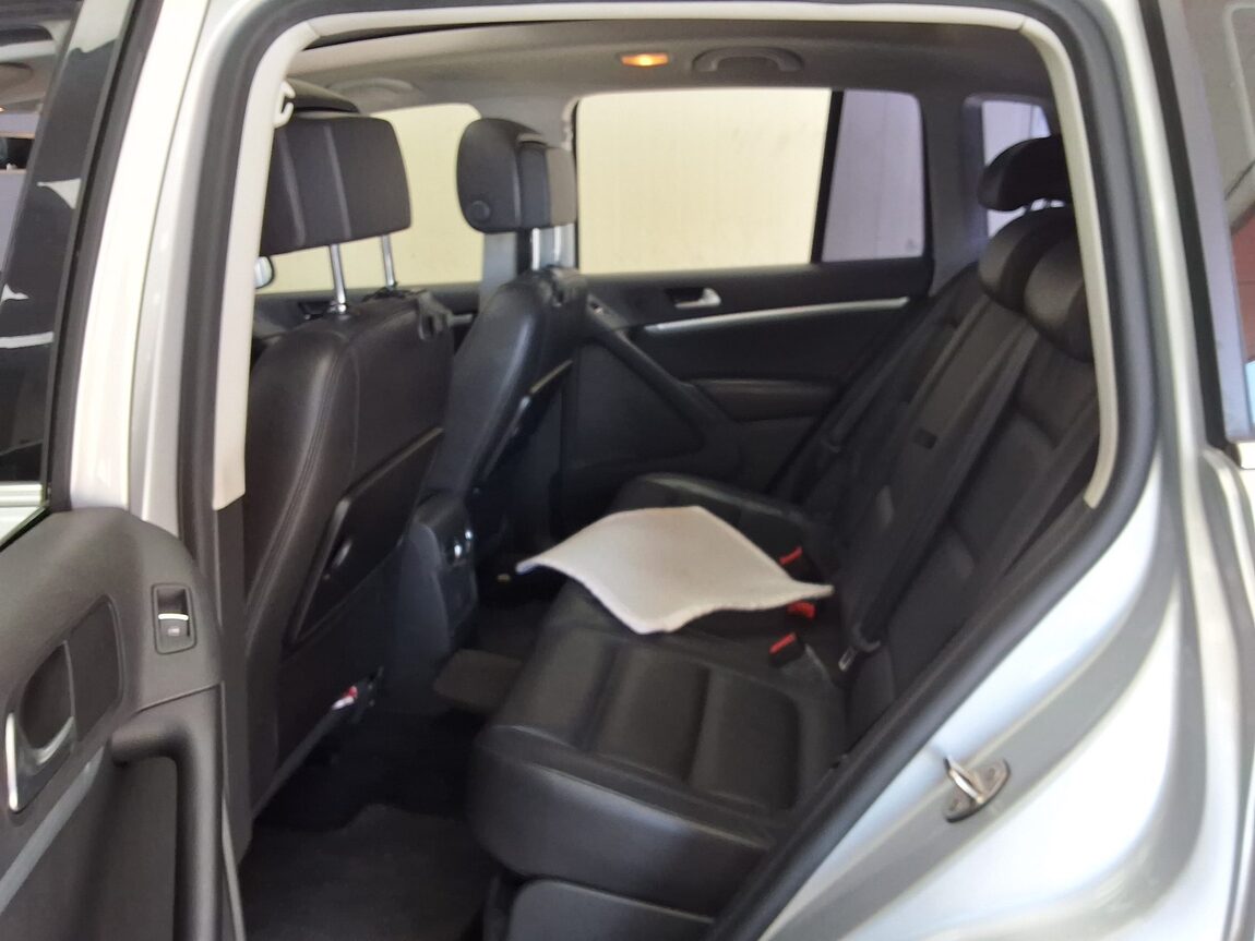 VOLKSWAGEN TIGUAN 2.0 TDI BLUEMOTION PREMIUM 2016 - zdjęcie 13