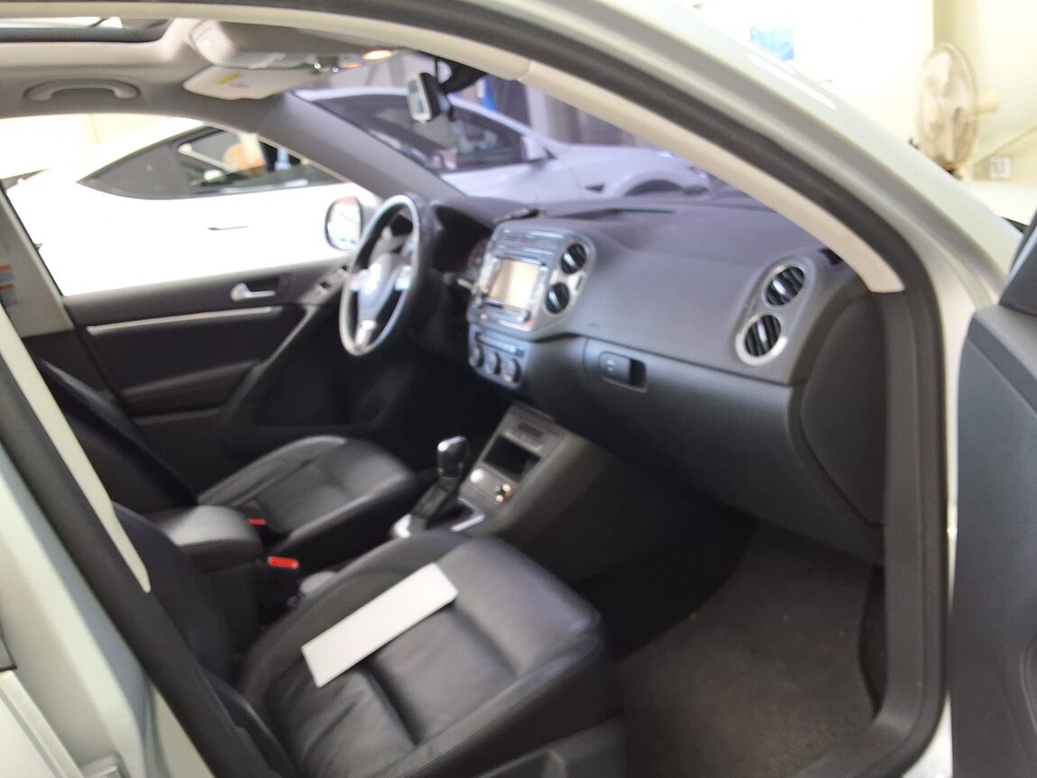 VOLKSWAGEN TIGUAN 2.0 TDI BLUEMOTION PREMIUM 2016 - zdjęcie 15