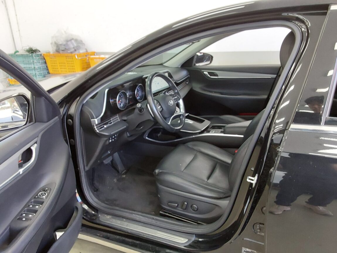 HYUNDAI THE NEW GRANDEUR IG LPi 3.0 RENTAL CAR MODERN 2020 - zdjęcie 10