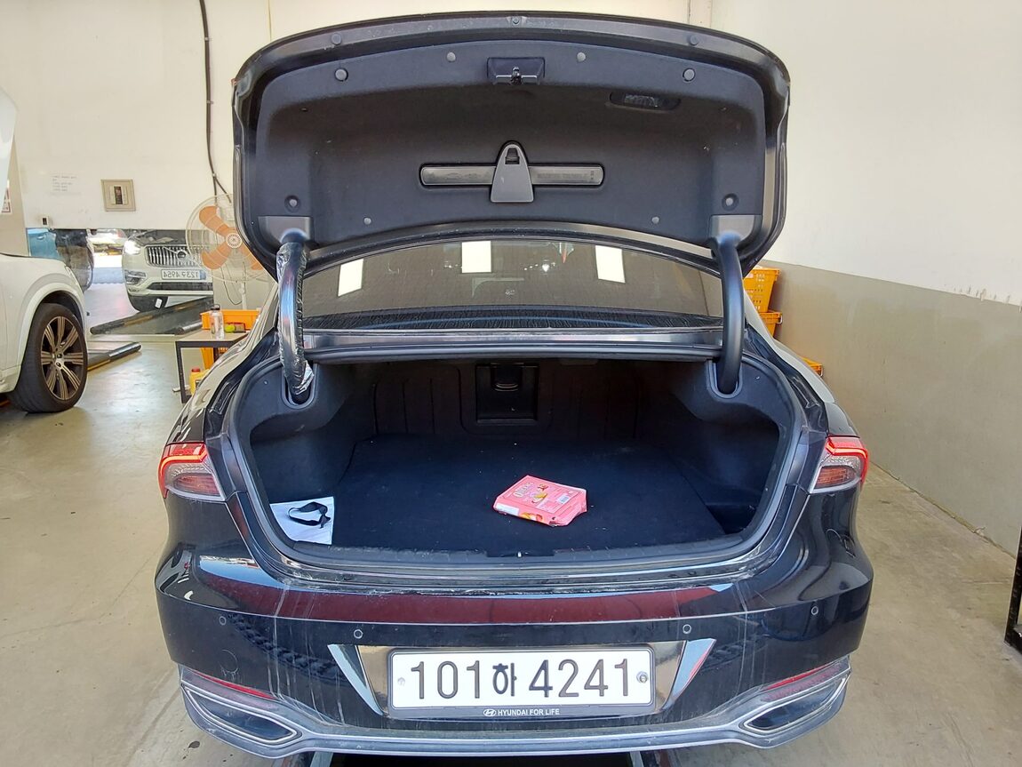 HYUNDAI THE NEW GRANDEUR IG LPi 3.0 RENTAL CAR MODERN 2020 - zdjęcie 15
