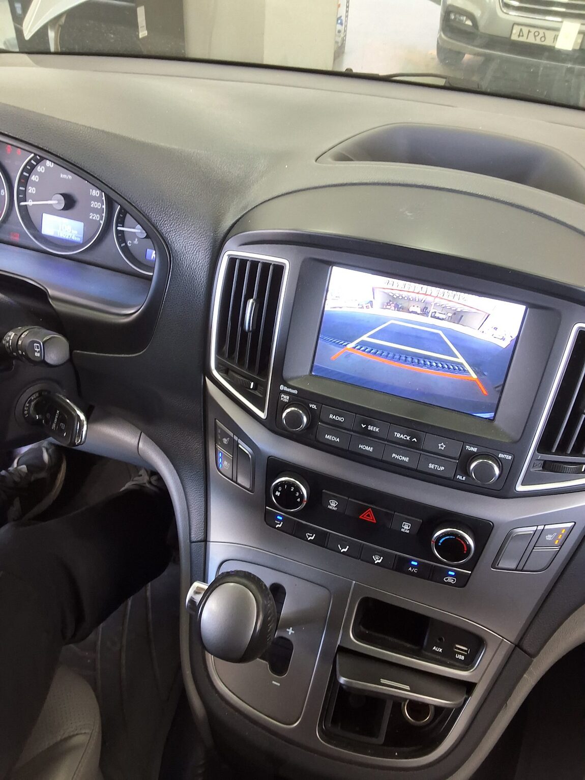 HYUNDAI THE NEW GRAND STAREX 5-SEATER DIESEL VAN MODERN 2021 - zdjęcie 17