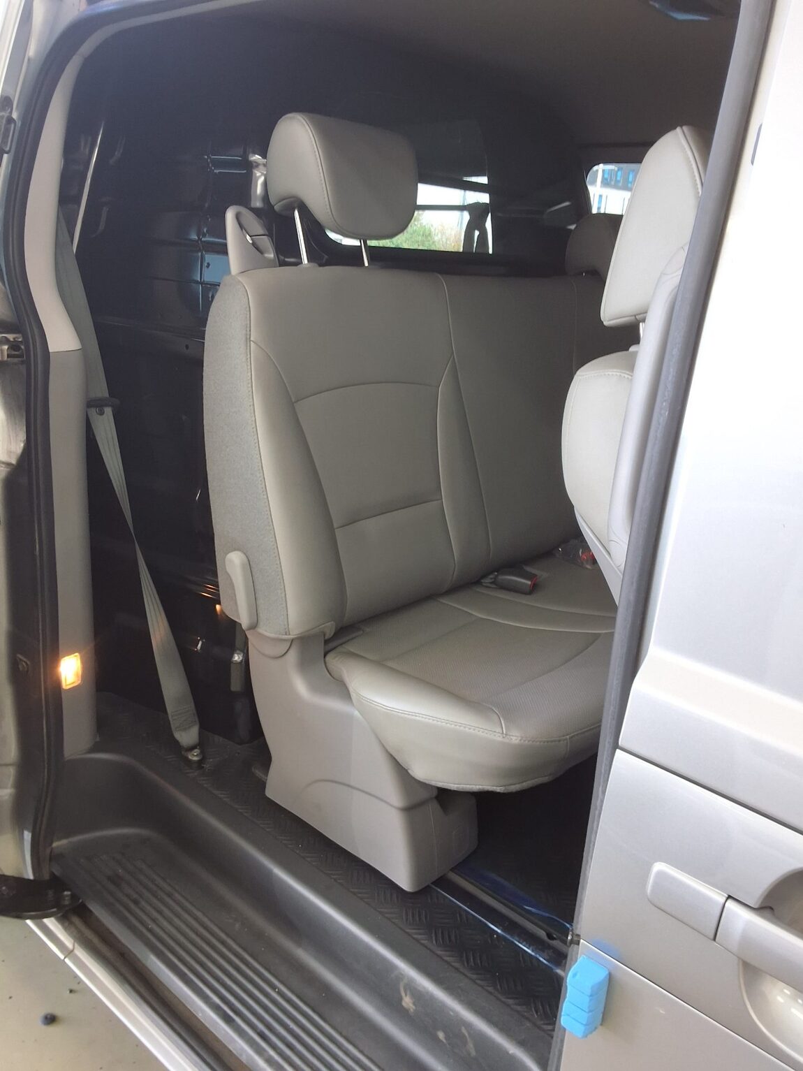 HYUNDAI THE NEW GRAND STAREX 5-SEATER DIESEL VAN MODERN 2021 - zdjęcie 13