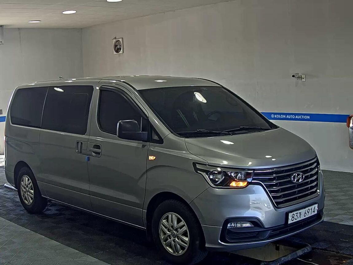 HYUNDAI THE NEW GRAND STAREX 5-SEATER DIESEL VAN MODERN 2021 - zdjęcie 3