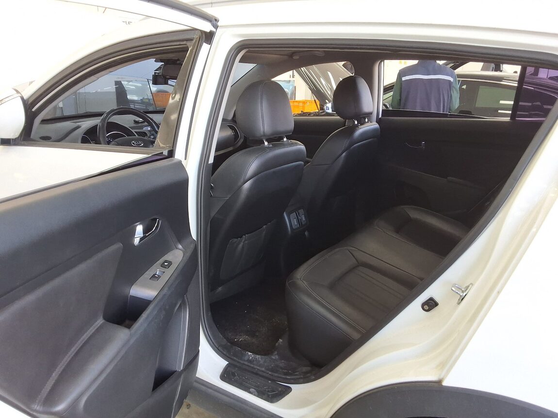 KIA THE NEW SPORTAGE R DIESEL R2.0 2WD PRESTIGE 2014 - zdjęcie 12