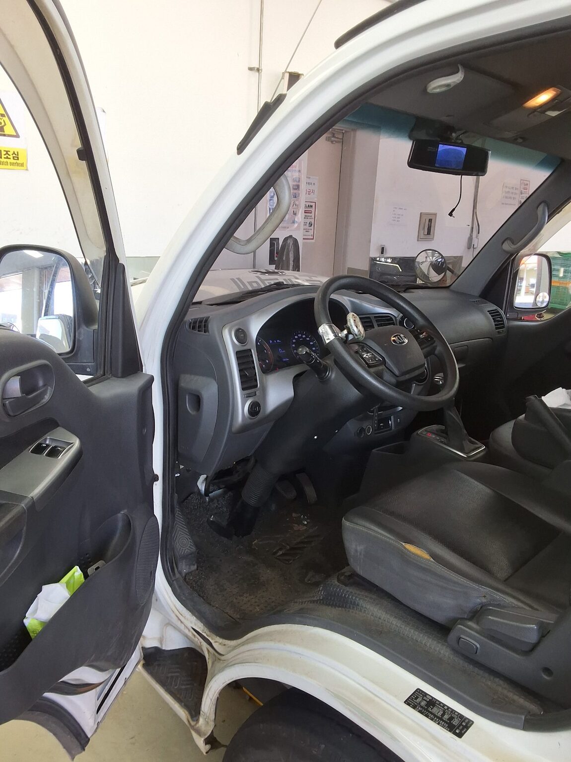 KIA THE NEW BONGO III CARGO BUILT-IN BOX TRUCK PLUS MODEL 2020 - zdjęcie 10